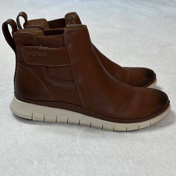 Vionic Women's Kaufman Tan Leather Ankle Booties - Picture 5 of 14